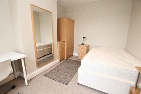 Thornbank Place, Oldfield Park, Bath - Photo 4