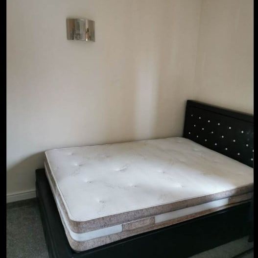 Room in a Shared House, Connaught Road, RG30 - Photo 1