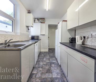 1 bedroom in a house share to rent - Photo 5