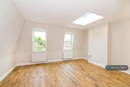 4 bedroom semi-detached house to rent - Photo 5