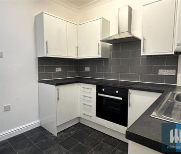 2 bedroom end of terrace house to rent - Photo 5