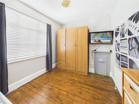 2 bedroom Semi-detached house to rent - Photo 3