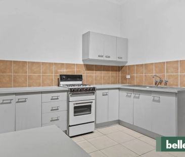 Light-Filled One-Bedroom Unit in the Heart of Bulimba - Photo 5