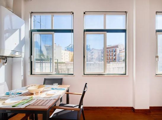 Avenida Duque dÁvila, Lisbon, Lisbon 1050-081 - Photo 1