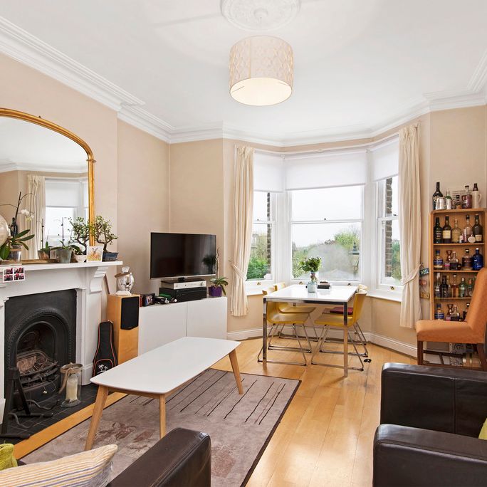 Kings Road, SW19, London - Photo 1