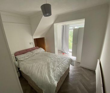 4 bedroom flat share to rent - Photo 5