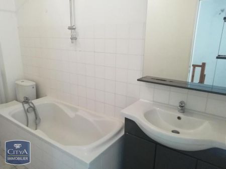 Location Appartement 3 pièces 64m² PERIGUEUX 24000 - Photo 2