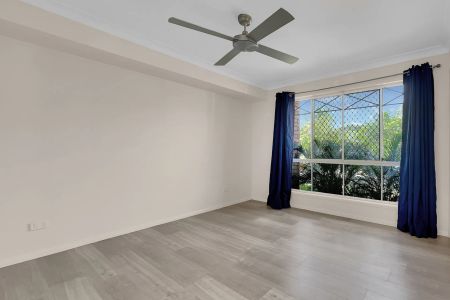 Spacious Family Living in a Quiet Mountain Creek Cul-de-Sac - Photo 3