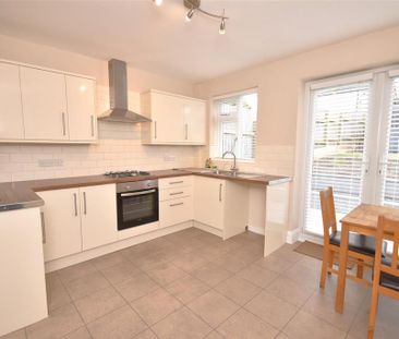 2 bedroom semi-detached house to rent - Photo 4