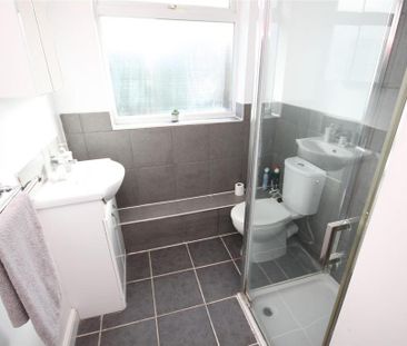 2 bedroom maisonette to rent - Photo 5