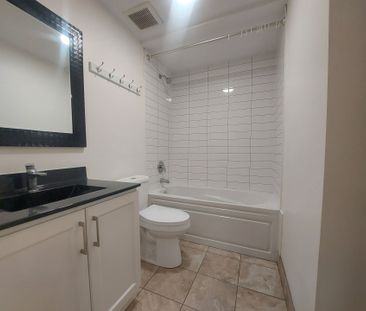 For Lease - 222 Athol Street Unit# Main, Oshawa, Ontario - Photo 3