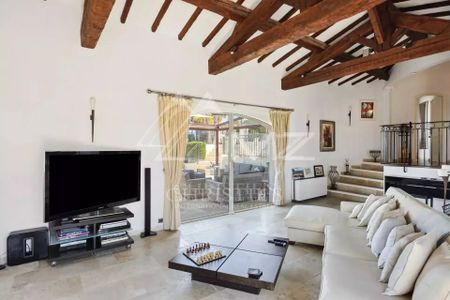 Théoule-sur-Mer - Villa de style néo-provençal - Photo 3