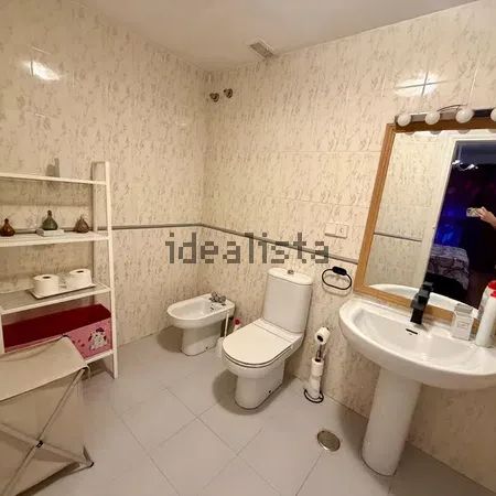 Alquiler de piso en Calle José Calderón - Photo 1