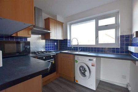 London Road, Redhill, RH1 - Photo 5