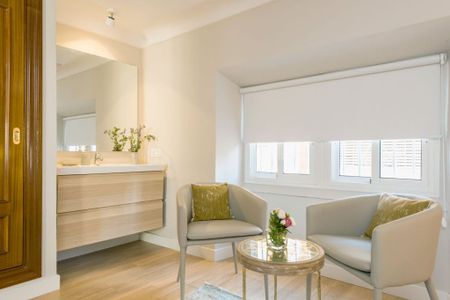 Calle Trinidad Grund, Málaga, Andalusia 29001 - Photo 4