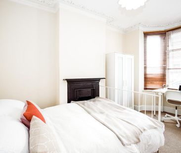 5 bedroom terraced house to rent - Photo 5