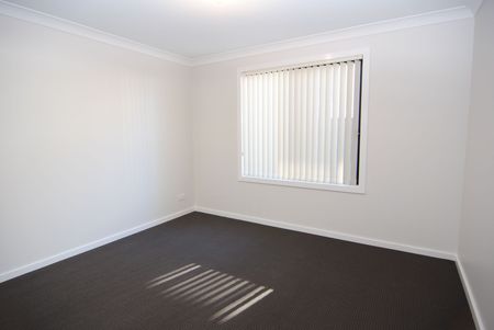 Live Comfortably in Calderwood: Stylish Apartment Available for Rent at 16 Pasture Way - Photo 5