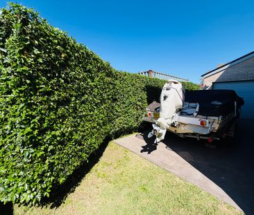 SPACIOUS THREE BEDRROOM HOME WITH LOADS OF EXTRAS - Photo 5