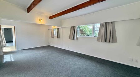 Easy Family Living in a Prime Hillcrest Location - Photo 5