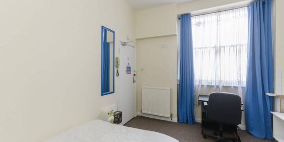 Studio to rent - Photo 3