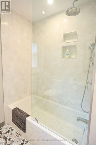 For Lease - 2292 Devon Road, Oakville, Ontario - Photo 3