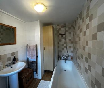 2 bedroom terraced house to rent - Photo 6
