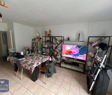 Location Maison 4 pièces 80m² TONNAY CHARENTE 17430 - Photo 2