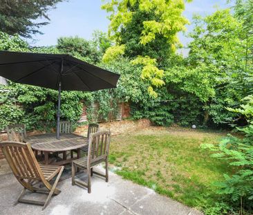 4 bedroom townhouse to rent - Photo 2