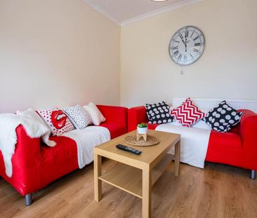 6 bedroom house to rent - Photo 1