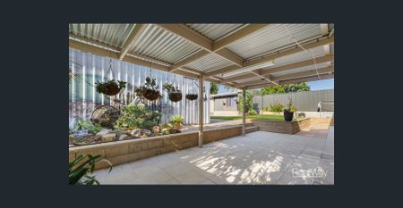 Spacious Two-Storey Family Home With Room for Everyone - READY FOR CHRISTMAS - Photo 4