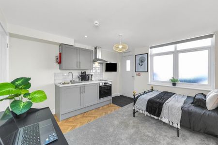 6 bedroom house to rent - Photo 4