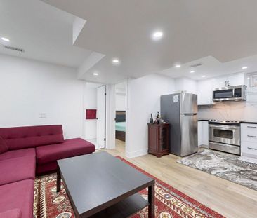 For Lease - 305 Rita's Avenue, Newmarket, Ontario - Photo 6