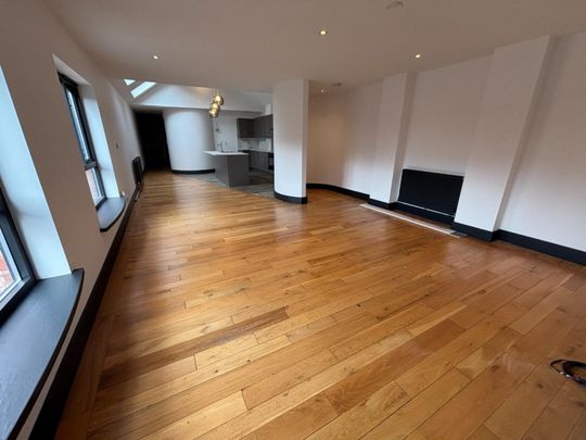 2 bedroom Flat To Let Total Size: 1088 SQ FT - Photo 1