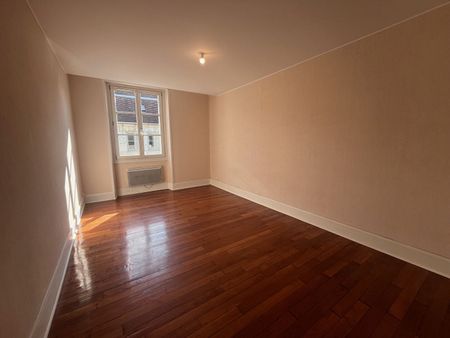 Location Appartement 3 pièces 72m² BESANCON 25000 - Photo 2
