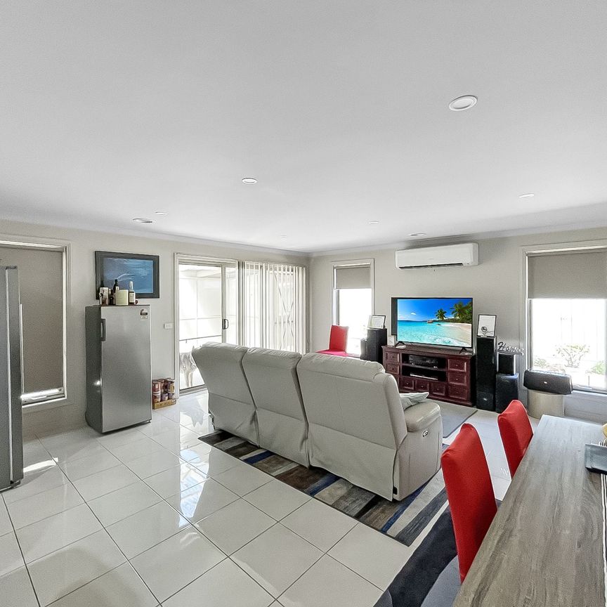 62 Ashwood Gardens, Mitchell Park - Photo 1