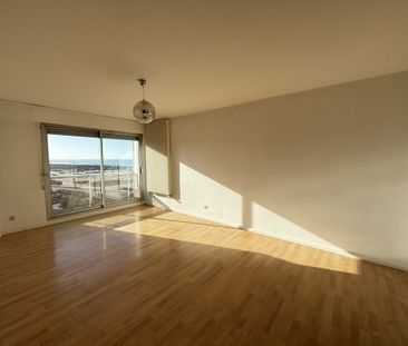 Location Appartement 3 pièces 59m² LES SABLES D OLONNE 85100 - Photo 1