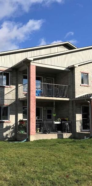 Superbe 2½ style condo à 825$/mois – Tout inclus – Secteur Ascot - Photo 1