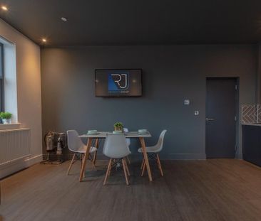 1 bedroom in a house share to rent - Photo 4