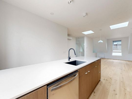 For Lease - 1137 Dovercourt Road Unit# Laneway, Toronto, Ontario - Photo 1