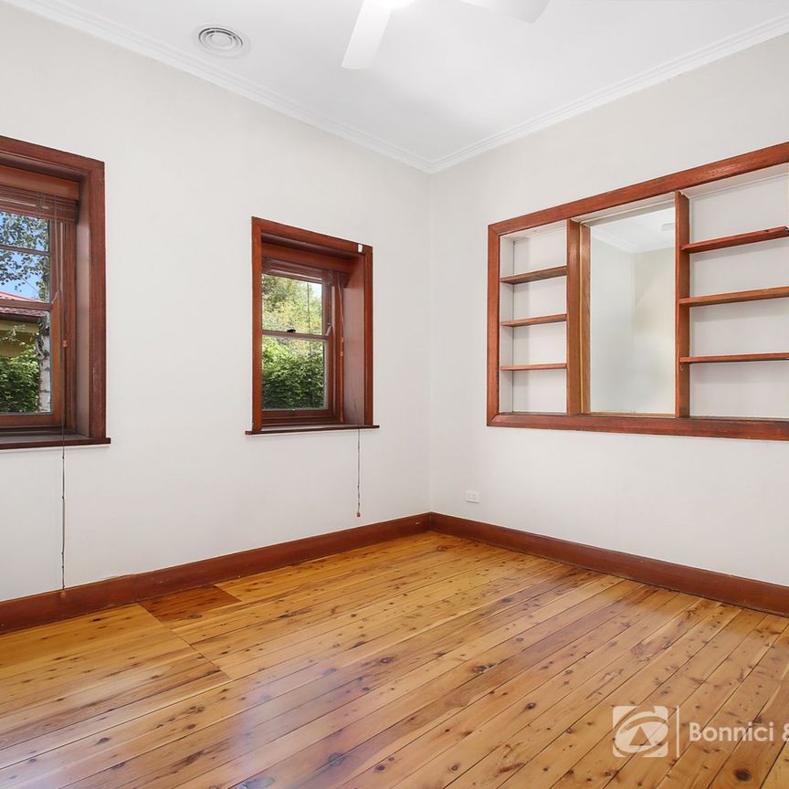 318 Mount Street, East Albury - Photo 1