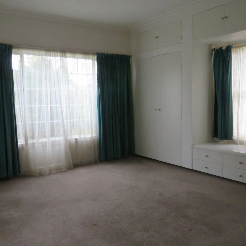 21 Woodville Street, - Photo 1