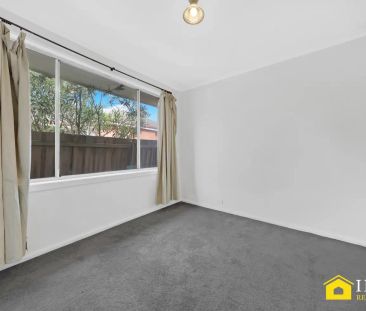 “Family Home in Craigieburn for you” - Photo 4