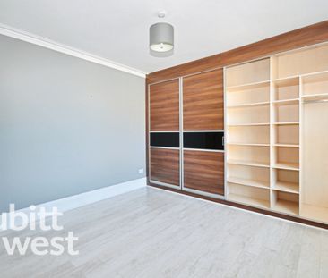 4 bedroom end of terrace house to rent - Photo 6