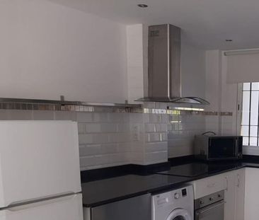 Luxury penthouse for rent in Nueva Andalucia, Andalusia - Photo 3