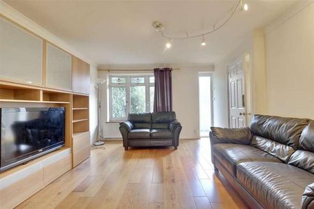 Kilmiston Drive, Fareham, PO16 - Photo 2