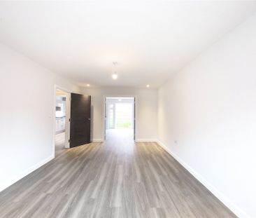 4 bedroom House in Russell Chase, Binfield - Photo 1