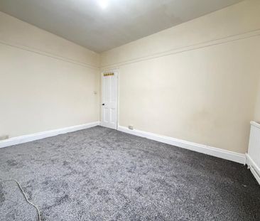 4 bedroom terraced house to rent - Photo 4