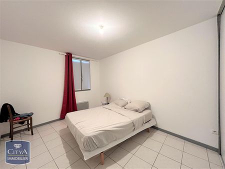 Location Appartement 4 pièces 91m² BEAUMONT DE LOMAGNE 82500 - Photo 4