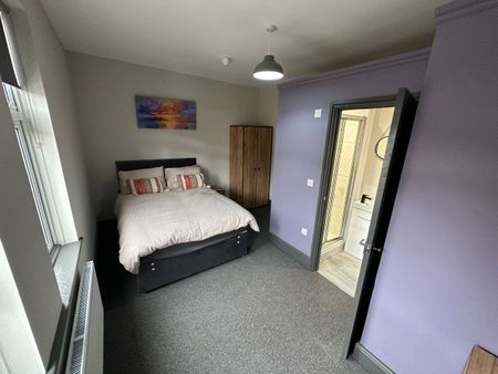 Room 5, 56 Broxholme Lane - Photo 5