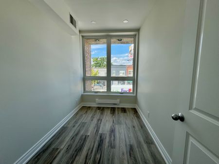 For Lease - 2007 Danforth Avenue, Toronto, Ontario - Photo 2